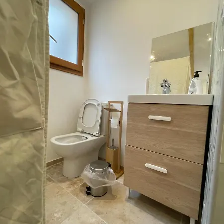 Bed & Breakfast Studette Cosy Climatisee ,toute Equipee Proche Bordeaux Centre ,kedge,hopitaux,stade Et Universite
