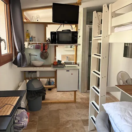 Bed & Breakfast Studette Cosy Climatisee ,toute Equipee Proche Bordeaux Centre ,kedge,hopitaux,stade Et Universite Talence